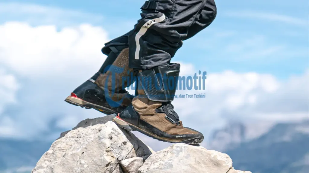 6 Rekomendasi Merk Sepatu Touring Berkualitas Terbaik