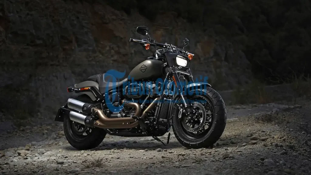 Ciri Khas Fat Bob Harley Davidson: Gaya American Muscle Bike