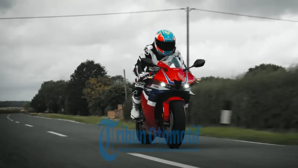Desain Honda CBR 600RR Bikin Akselerasi Tetap Stabil di Sirkuit