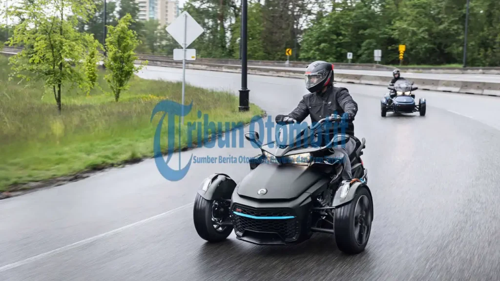 Detail Spesifikasi Can-Am Spyder F3: Trike (Roda Tiga) Mewah dengan Torsi 130 Nm 5000 RPM