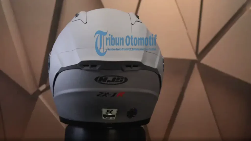 Helm NJS ZX-1R Solid: Review Fitur, Desain, dan Harga Terbaru