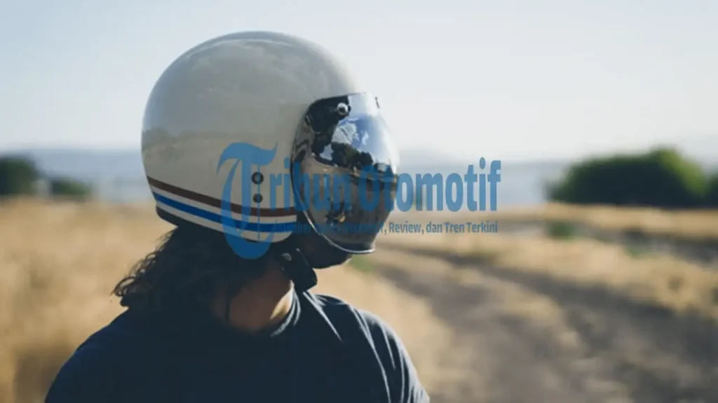 Keunggulan Kaca Datar Smoke Helm Bogo: Dark Visor Cocok Buat Meredam Silau di Siang Hari
