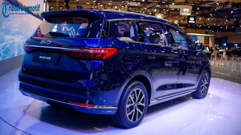 List Harga Baru BYD M6: Mobil Listrik Terpopuler di Indonesia 2025