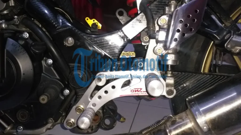 Maksud dan Tujuan Pemasangan Footstep Underbone Pada Motor