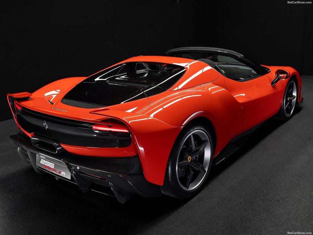 Review Spesifikasi Ferrari 12 Cilindri, Tunggangan Sultan Berperforma Monster Jalanan