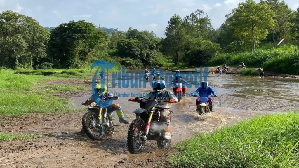 5 Rekomendasi Trek Motor Trail Terbaik untuk Area Pulau Jawa