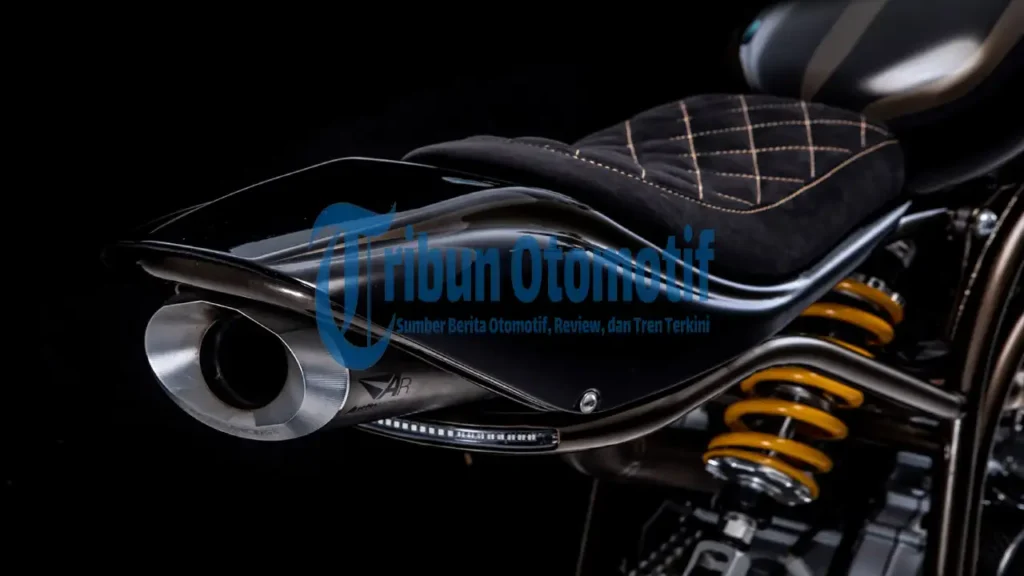 Ciri Khas Spitfire Foggy Stealth Edition: Spesifikasi Build Karbon dan Titanium Terbaik di Kelasnya