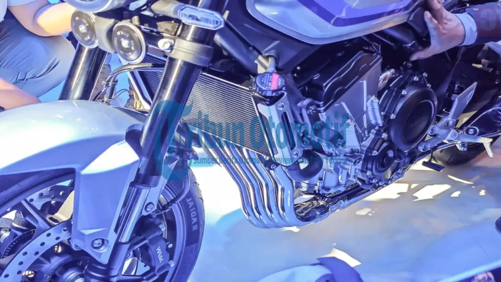 Tampilan Gahar Honda CB500 Super Four Curi Perhatian