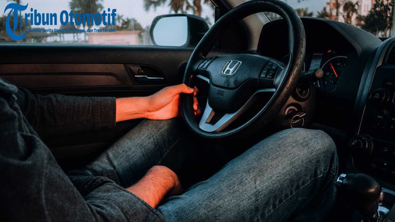 Jangan Sepelekan Blind Spot! Inilah Area yang Tak Terlihat dari Spion Mobil Anda