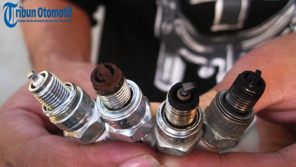 Bedanya Busi Motor Biasa dan Injeksi