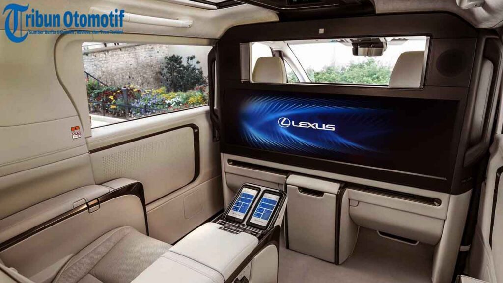 Lexus LM 500h: Perpaduan Tenaga Hybrid dan Kenyamanan