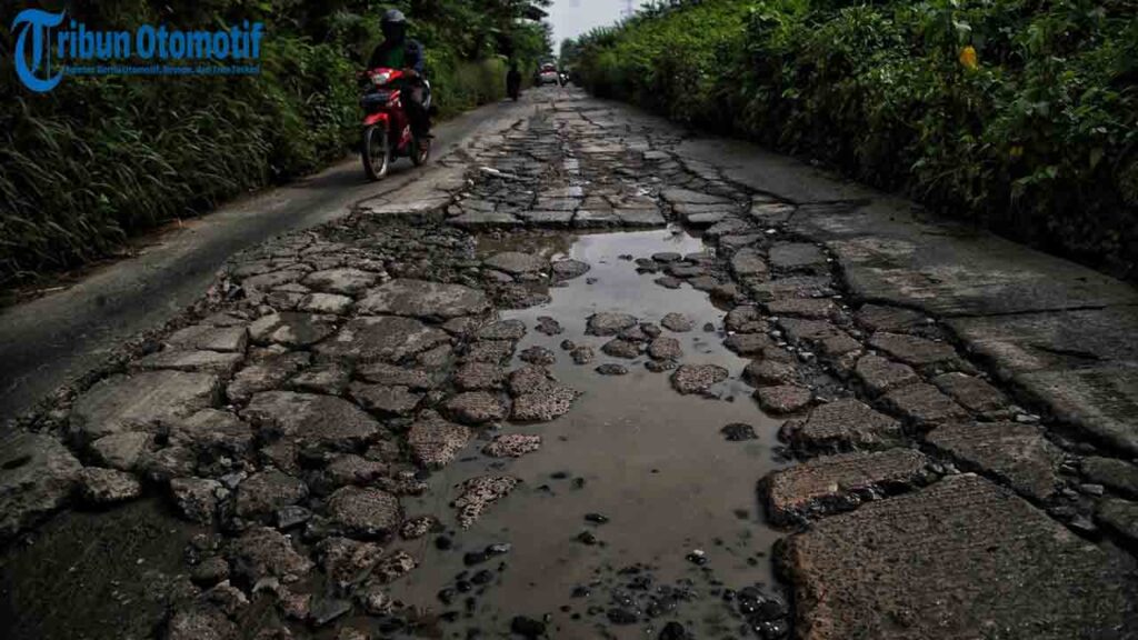 Jalanan Indonesia Bikin Produsen Mobil Putar Otak