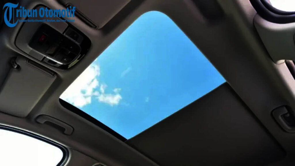 Fungsi Sebenarnya Sunroof Mobil yang Jarang Diketahui
