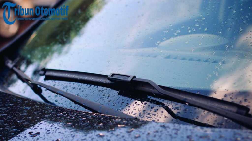 Wiper Beam atau Hybrid, Mana yang Lebih Andal